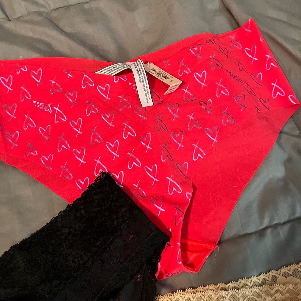 NWT, 6 pair of Victorias Secret underwear. All large.